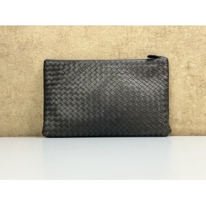 BOTTEGA VENETA INTRECCIATO LEATHER CLUTCH BOTTEGA VENETA INTRECCIATO LEATHER CLUTCH
